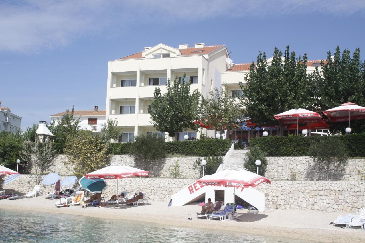 Pension Villa Rosa 르티나 외부 사진