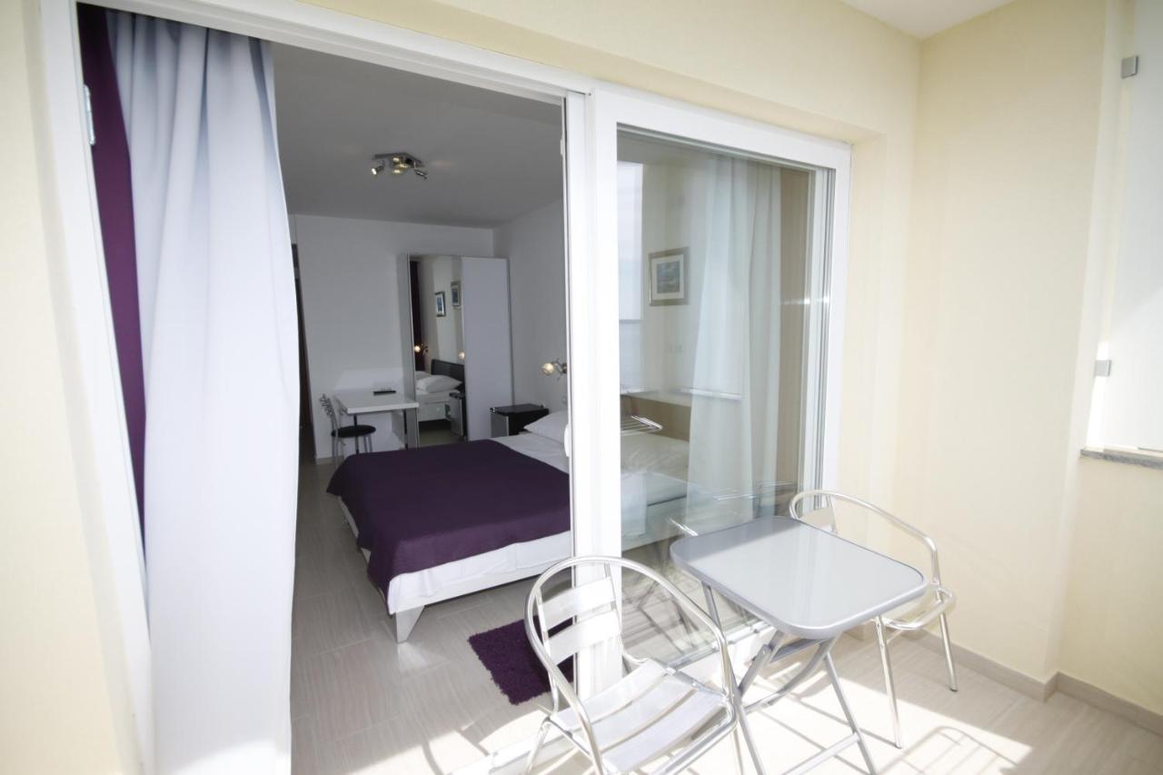 Pension Villa Rosa 르티나 외부 사진