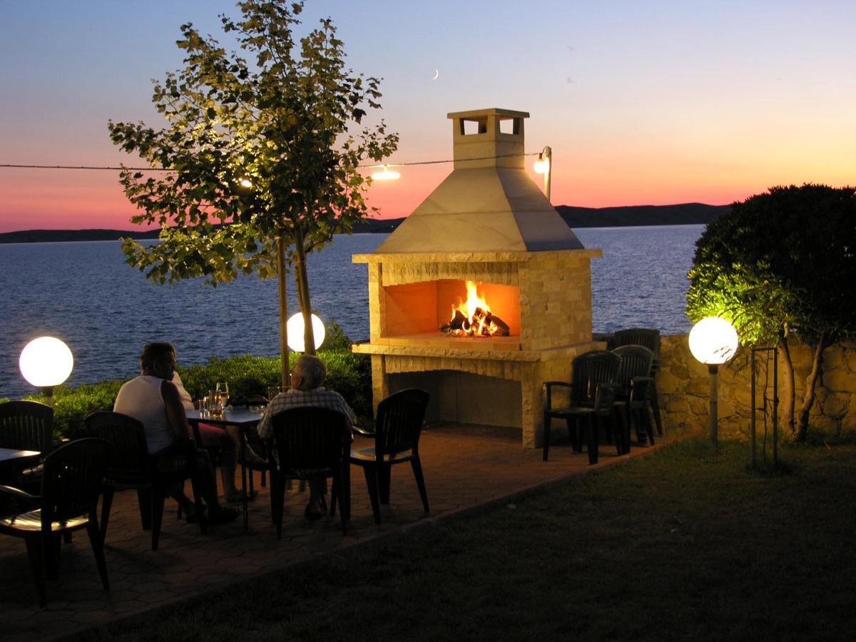 Pension Villa Rosa 르티나 외부 사진